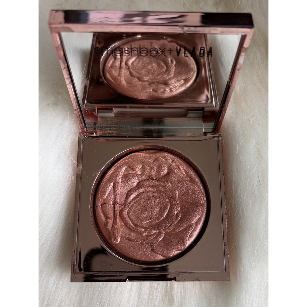 SMASHBOX + VLADA Petal Metal HIGHLIGHTER Powder Compact ROSEMANTIC Rose Pink